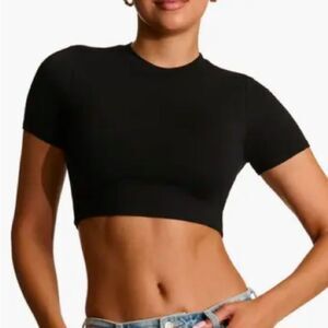 NWT naked wardrobe Smooth cropped short sleeve black T-shirt size XL